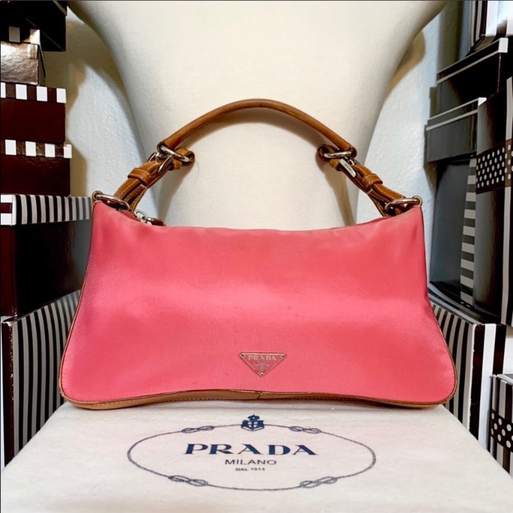 AUTHENTIC🌟BEAUTIFUL🌟PRADA🌸PINK HOBO BAG!